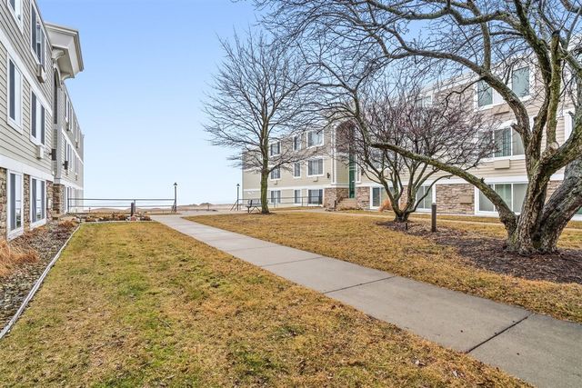 223 N Shore Drive 308, South Haven, MI 49090