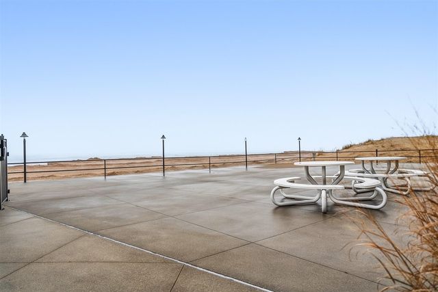 223 N Shore Drive 308, South Haven, MI 49090