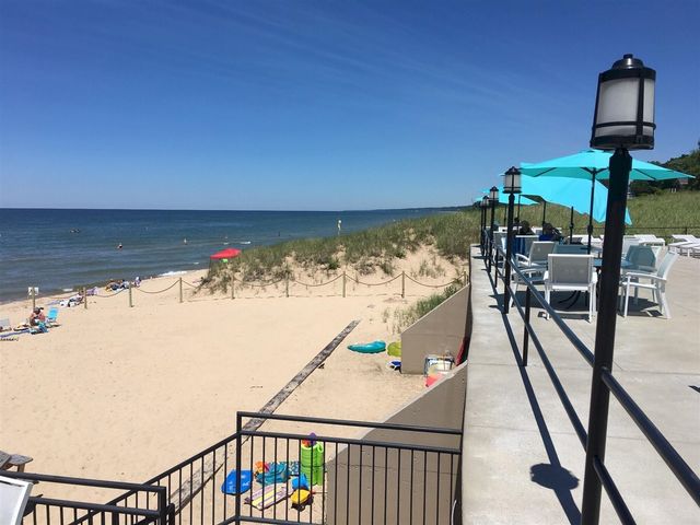 223 N Shore Drive 308, South Haven, MI 49090