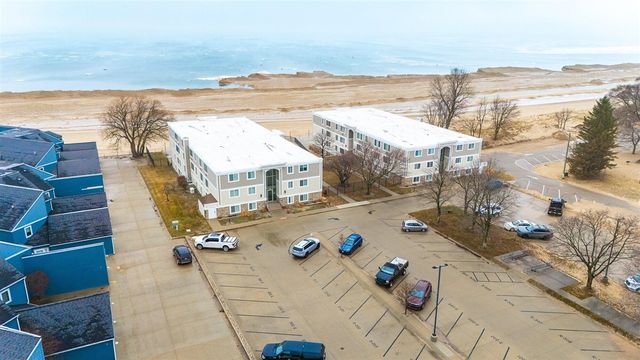 223 N Shore Drive 308, South Haven, MI 49090