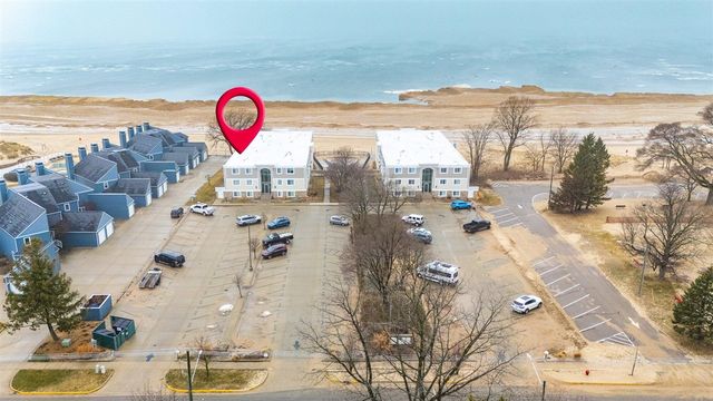 223 N Shore Drive 308, South Haven, MI 49090