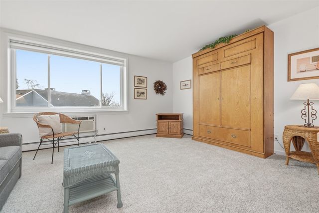 223 N Shore Drive 308, South Haven, MI 49090