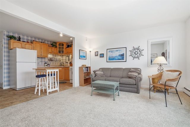 223 N Shore Drive 308, South Haven, MI 49090