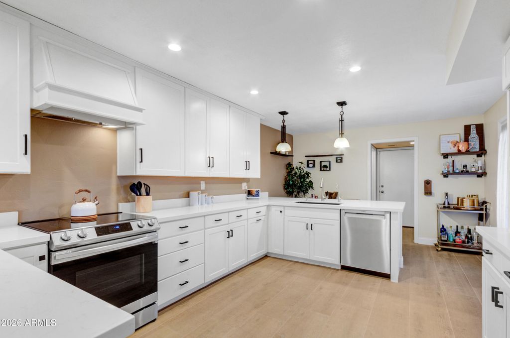 1656 N VENTURA Lane, Tempe, AZ 85288