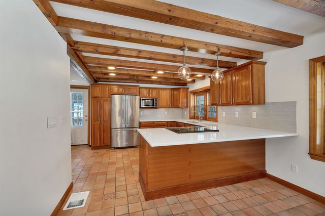 124 Hovey Road, Londonderry, NH 03053