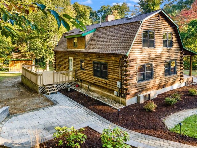 124 Hovey Road, Londonderry, NH 03053