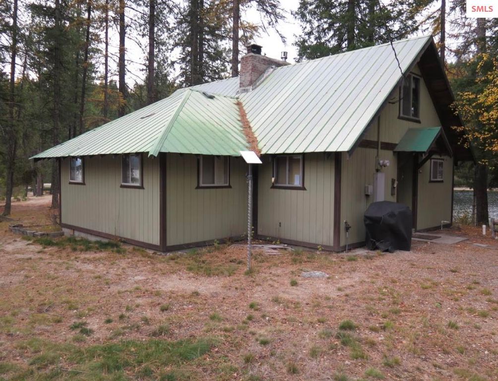 395 Eight Mile Rd, Coolin, ID 83821