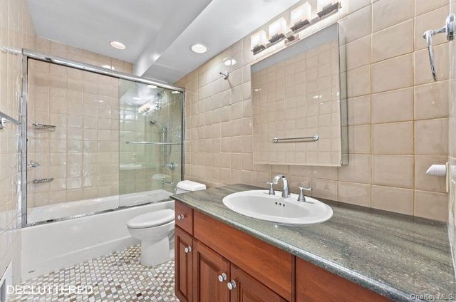 2 Doral Greens Drive E, Rye Brook, NY 10573