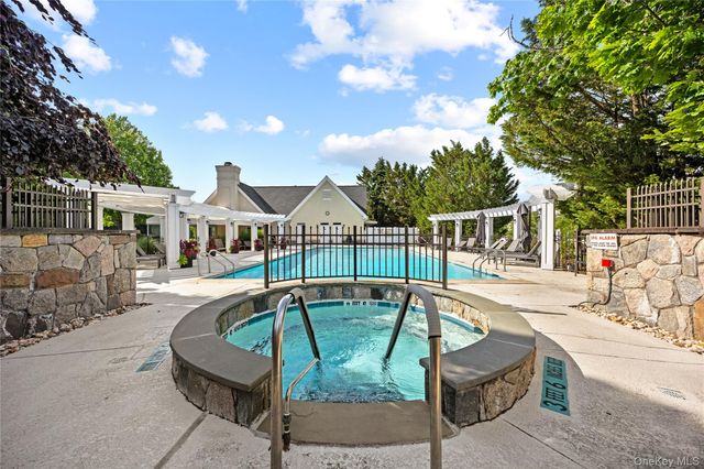 2 Doral Greens Drive E, Rye Brook, NY 10573