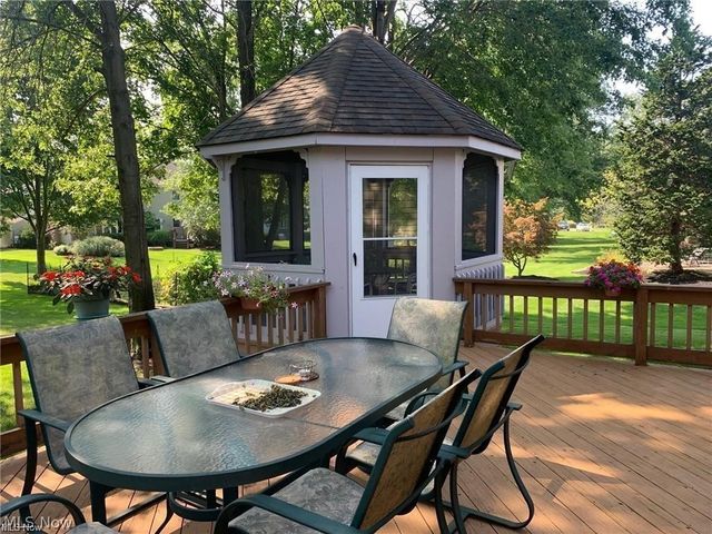 4386 Muirfield Way, Westlake, OH 44145