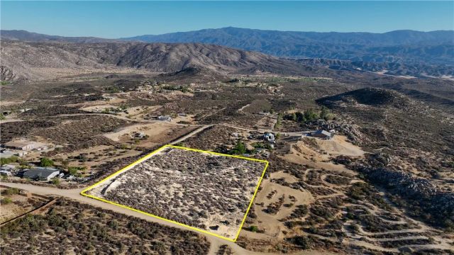 15 Goodlett, Aguanga, CA 92536
