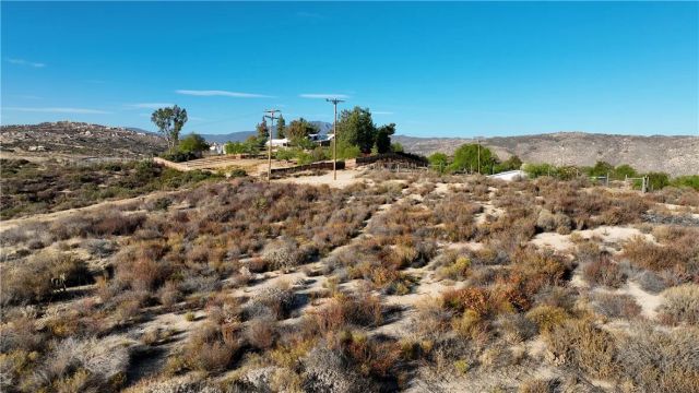 15 Goodlett, Aguanga, CA 92536