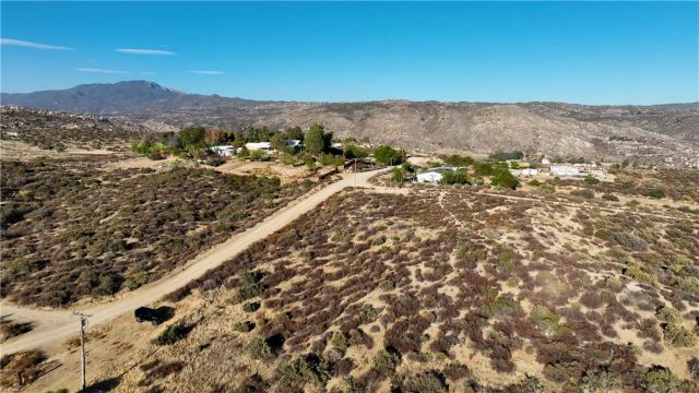 15 Goodlett, Aguanga, CA 92536