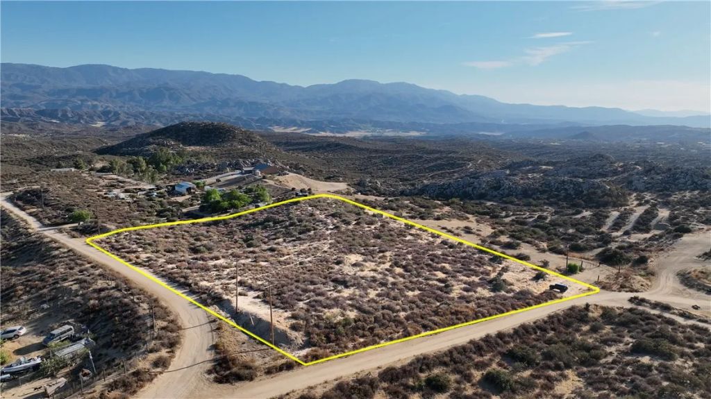 15 Goodlett, Aguanga, CA 92536