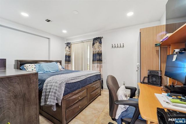 200 West Street, Englewood, NJ 07631