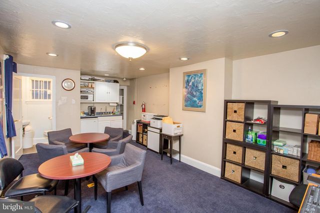 313 S 16TH ST, Philadelphia, PA 19102