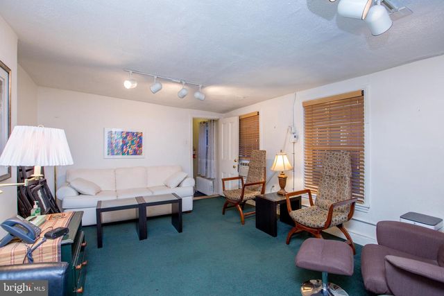 313 S 16TH ST, Philadelphia, PA 19102