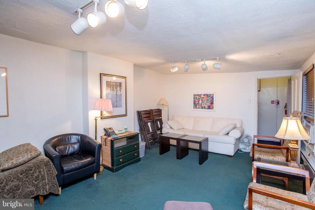 313 S 16TH ST, Philadelphia, PA 19102