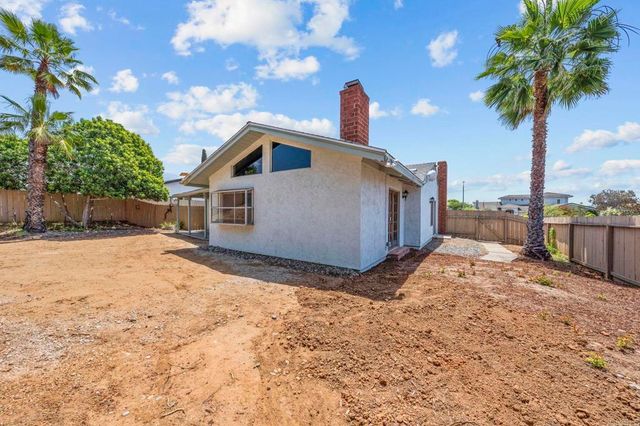 1062 Ponderosa Avenue, San Marcos, CA 92069
