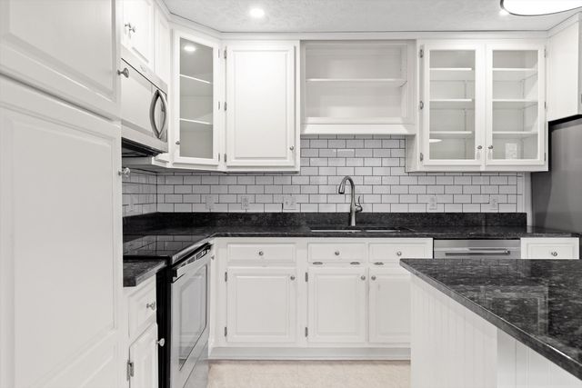 28 Lynn Road, Signal Mountain, TN 37377