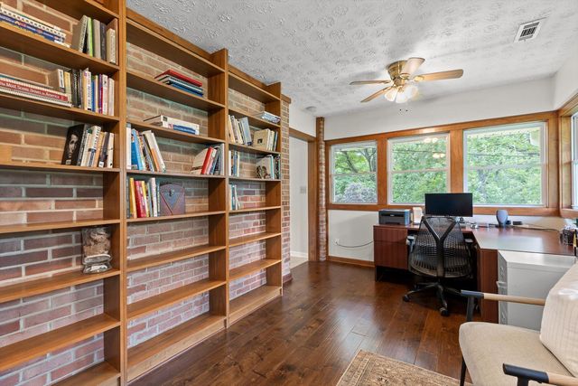 28 Lynn Road, Signal Mountain, TN 37377