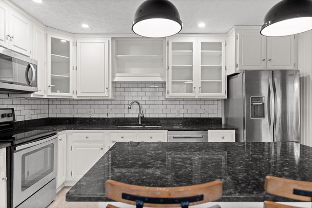 28 Lynn Road, Signal Mountain, TN 37377