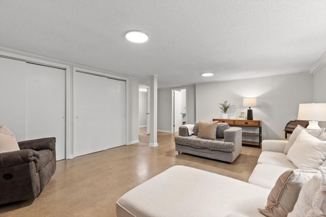 28 Lynn Road, Signal Mountain, TN 37377