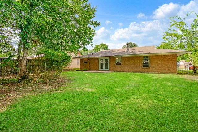 2250 Bella Vista Drive, Paris, TX 75460