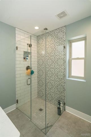 7537 Buckingham Drive, Clayton, MO 63105