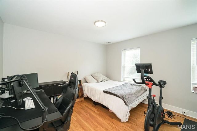 7537 Buckingham Drive, Clayton, MO 63105