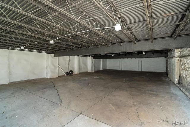 7537 Buckingham Drive, Clayton, MO 63105