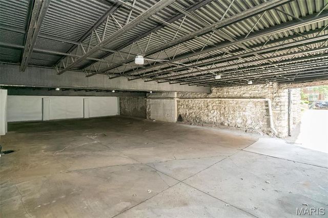 7537 Buckingham Drive, Clayton, MO 63105