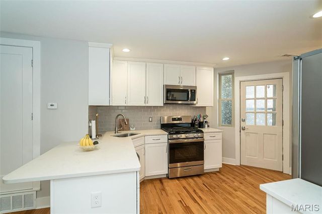 7537 Buckingham Drive, Clayton, MO 63105