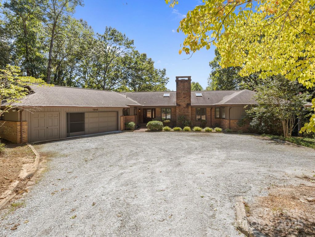 831 Hooper Creek Road, Tryon, NC 28782