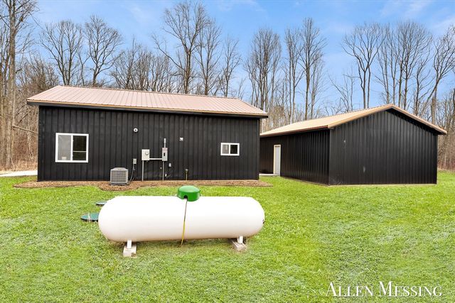 3708 Pine Lane, Saranac, MI 48881