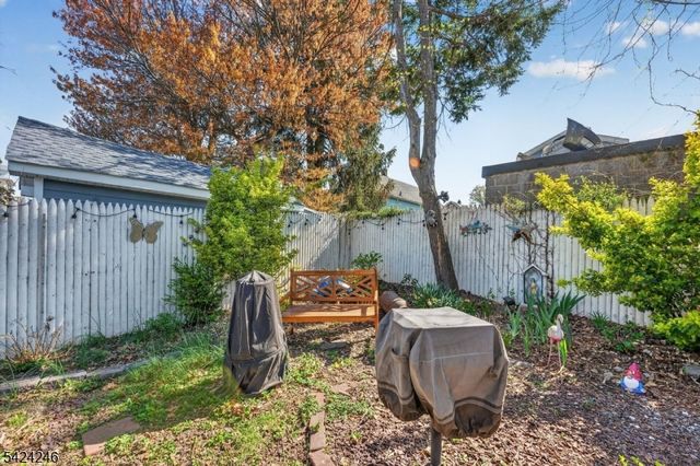 30 Paul St, Woodbridge Twp., NJ 08863