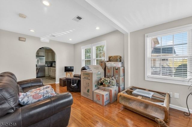 30 Paul St, Woodbridge Twp., NJ 08863