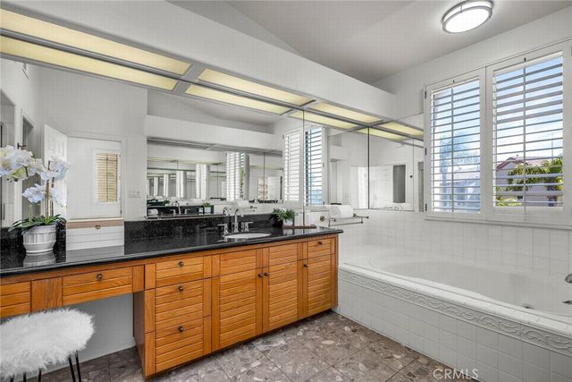 21015 Tomlee Avenue, Torrance, CA 90503