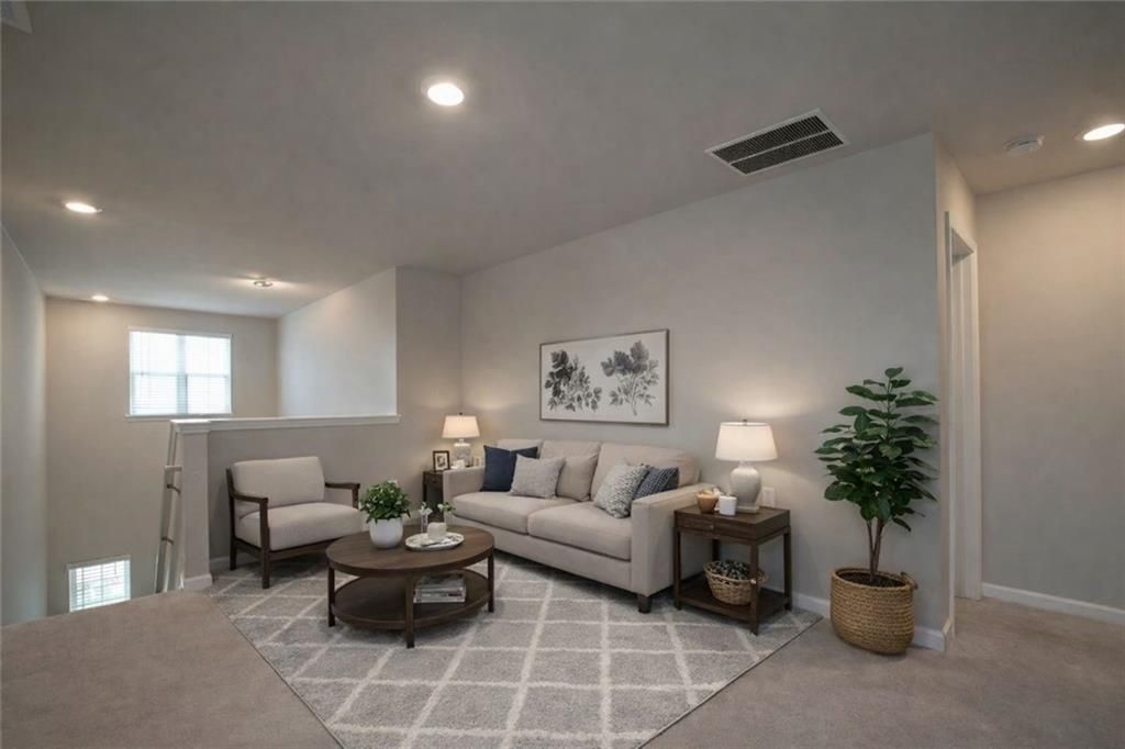 Image 10 of property listing at 337 Amsterdam Way, Hampton, GA 30228