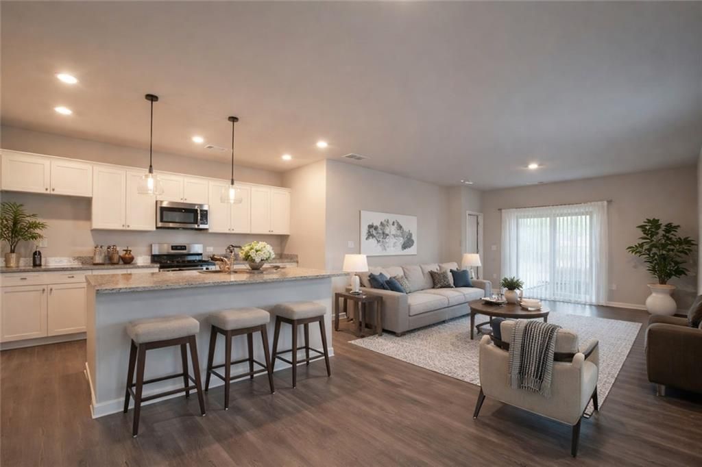 Image 3 of property listing at 337 Amsterdam Way, Hampton, GA 30228