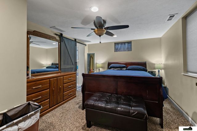 623 Lyncrest Drive, Lincoln, NE 68510