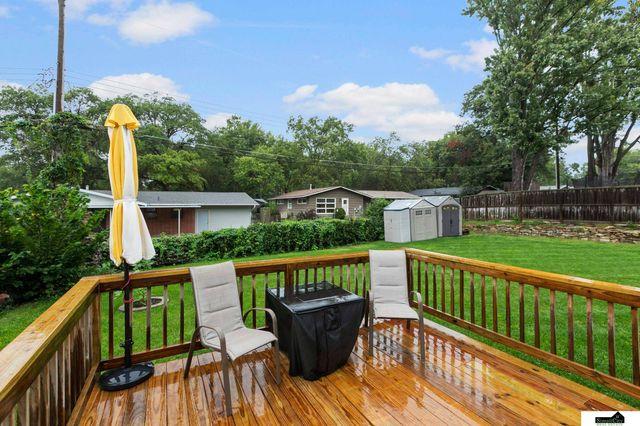623 Lyncrest Drive, Lincoln, NE 68510