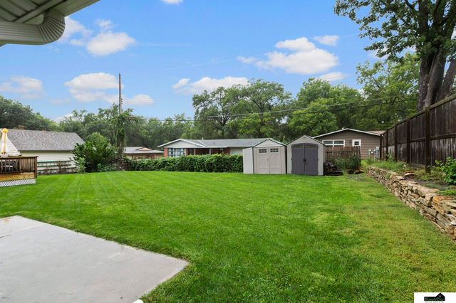 623 Lyncrest Drive, Lincoln, NE 68510