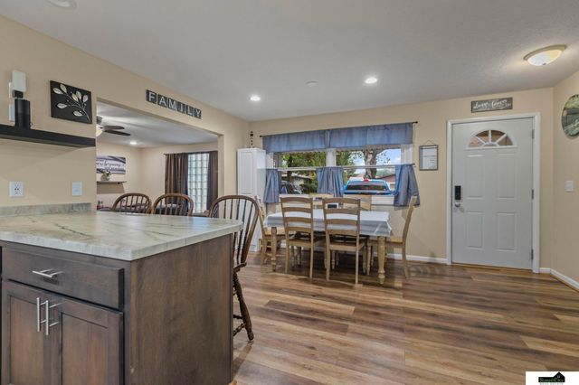 623 Lyncrest Drive, Lincoln, NE 68510