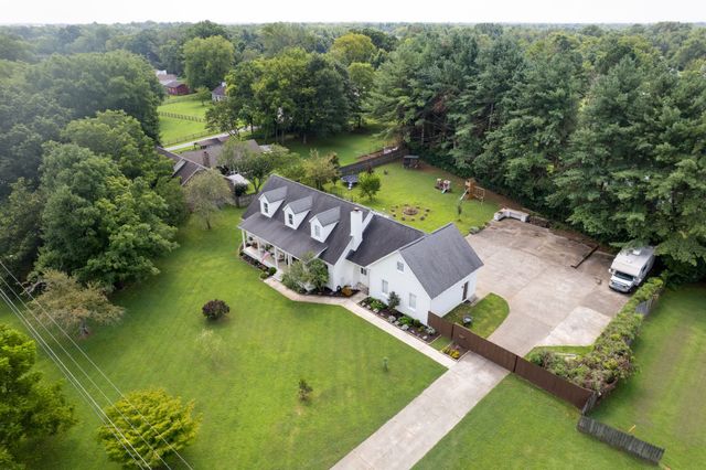 1181 Allen Rd, Murfreesboro, TN 37129