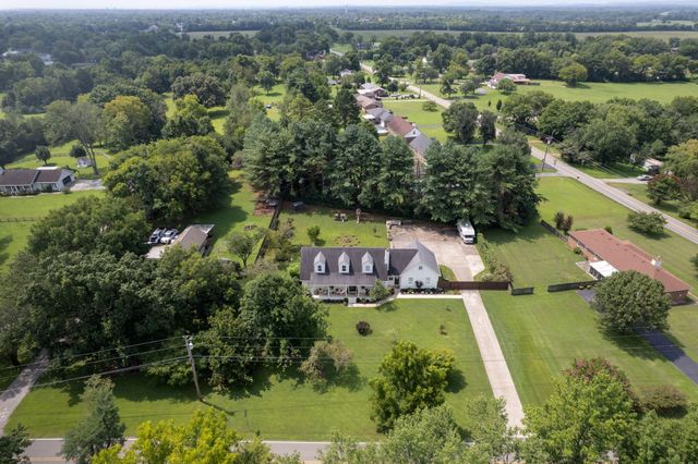 1181 Allen Rd, Murfreesboro, TN 37129