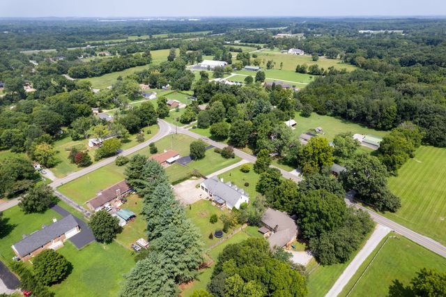 1181 Allen Rd, Murfreesboro, TN 37129