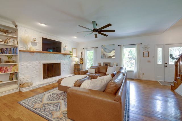 1181 Allen Rd, Murfreesboro, TN 37129