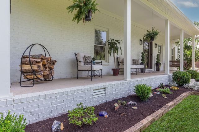 1181 Allen Rd, Murfreesboro, TN 37129