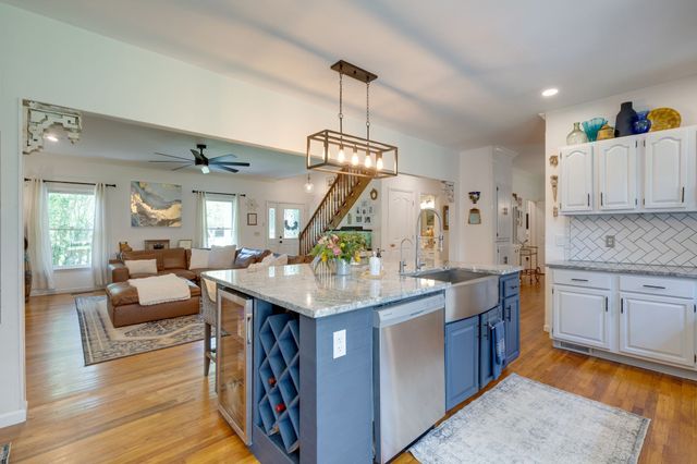 1181 Allen Rd, Murfreesboro, TN 37129